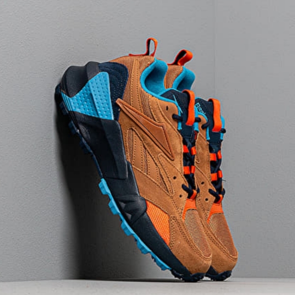 Reebok Aztrec sneaker - Picture 2 of 4